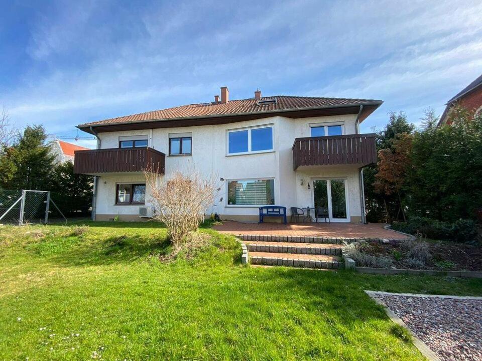 Exklusive Ferienwohnung In Einbeck, 3 Schlafzimmer Mit Balkon! Екстериор снимка